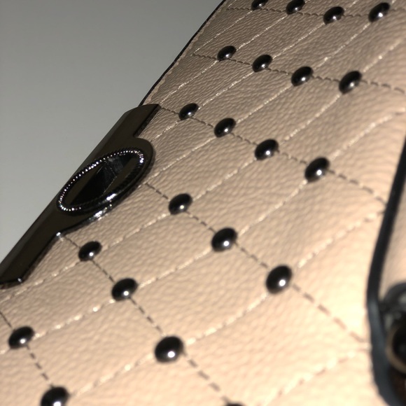 Nude Hand bag with optional strap - Picture 5 of 6